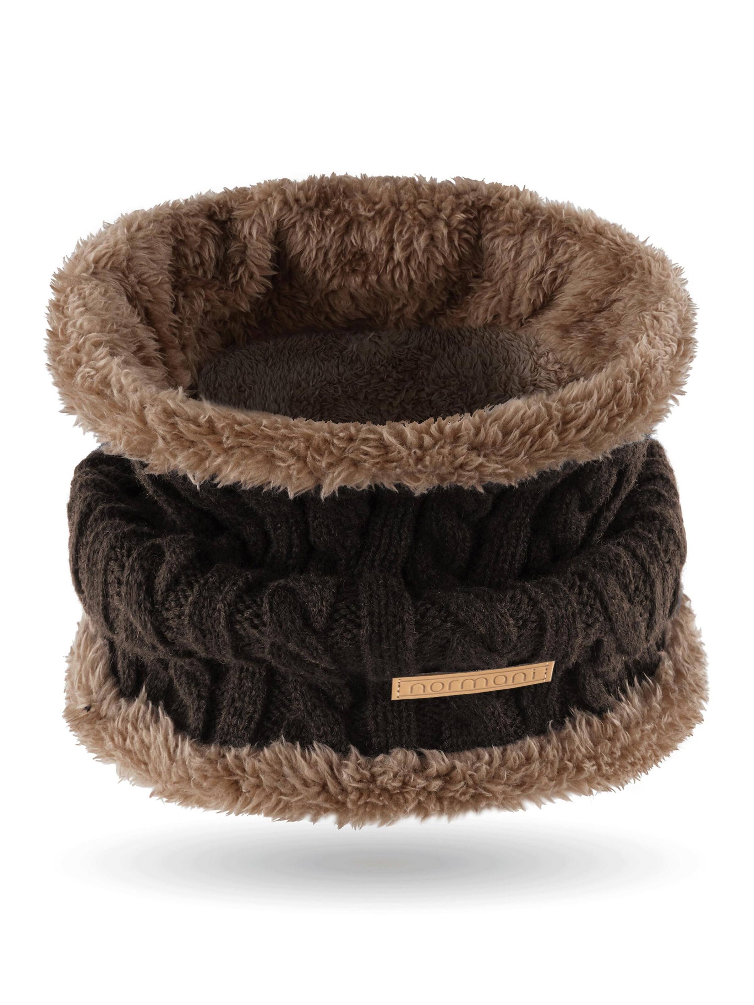 normani Set 'Kebili' in Braun