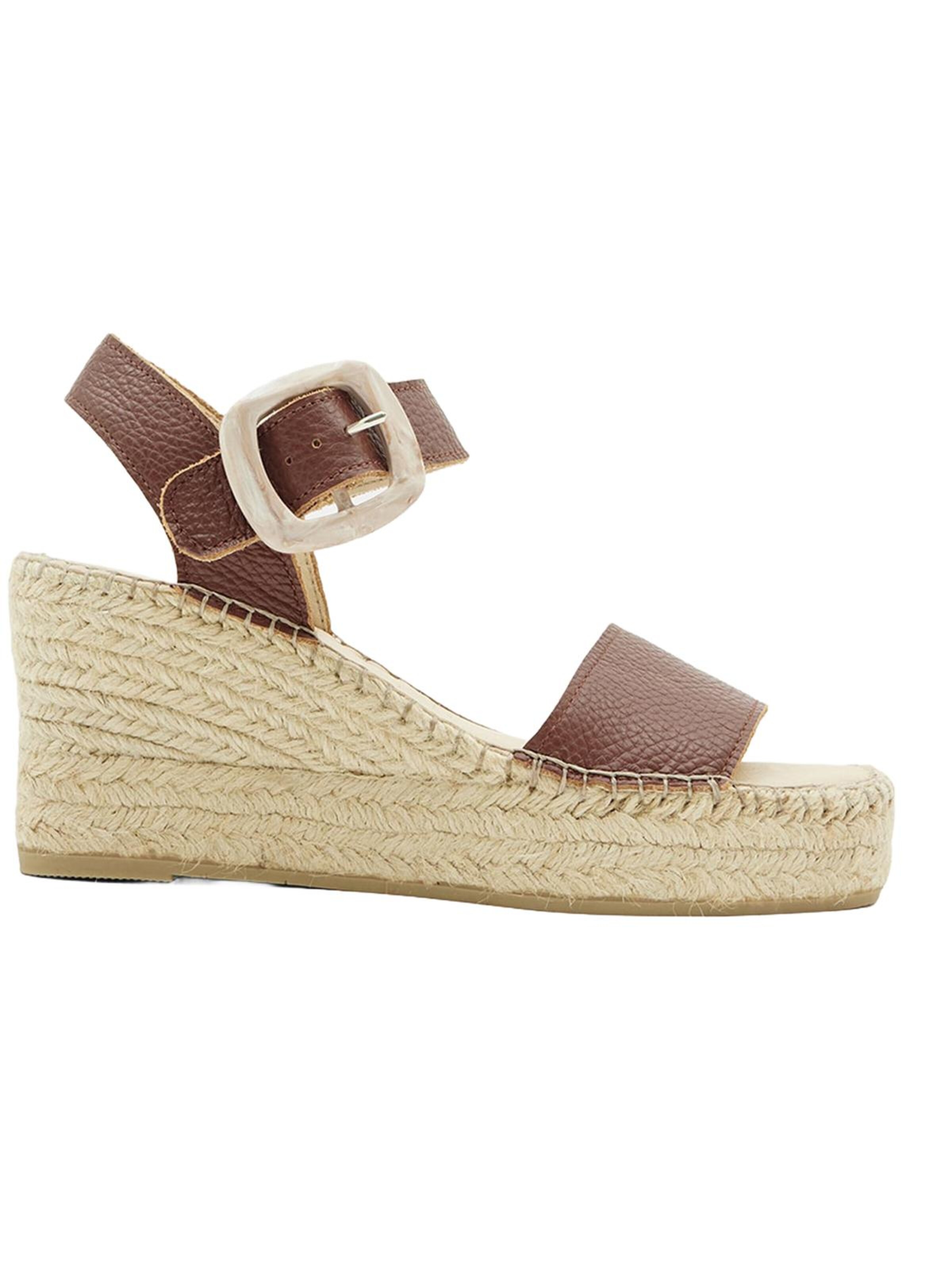 Desa Sandals in Brown: front