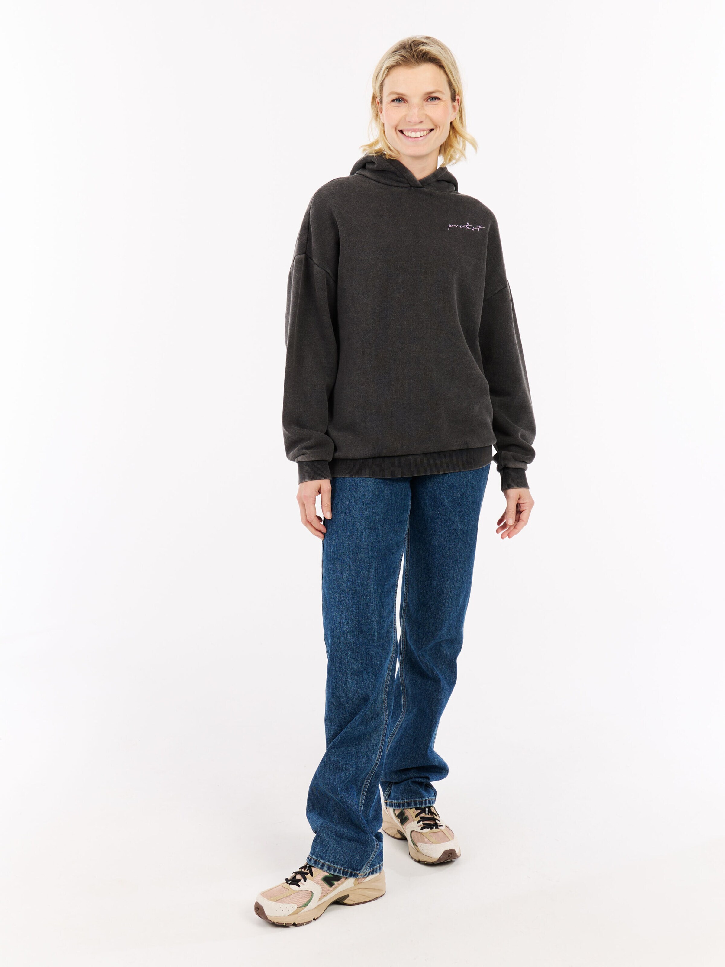 PROTEST Sweater 'PRTDAFNY' in Black