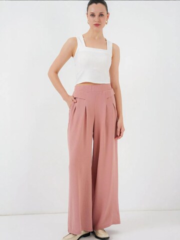 Wide leg Pantaloni con pieghe di Bigdart in rosa