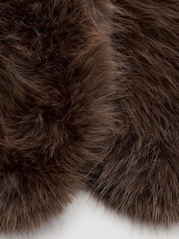 MANGO Szalik 'FLUFY' w kolorze brązowy