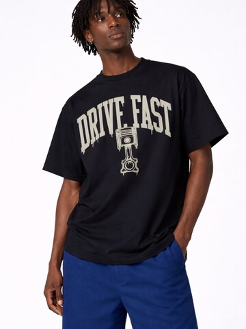 DriveFastDieYoung Shirt 'Piston' in White