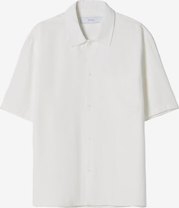 Bershka Button Up Shirt in White: front