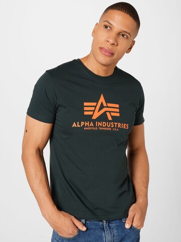 ALPHA INDUSTRIES Футболка в Зеленый: спереди