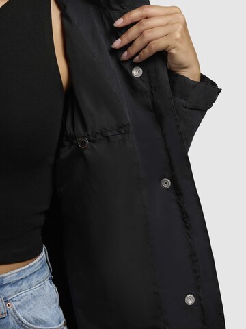 Cappotto di mezza stagione 'Venga' di khujo in nero