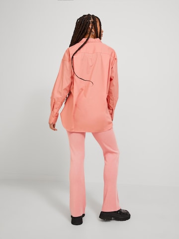 Flared Pantaloni 'Leia' di JJXX in rosa