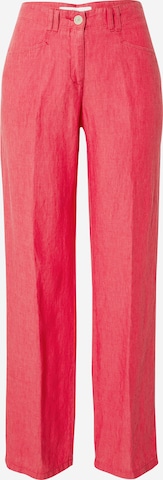 BRAX Regular Pleated Pants 'FARINA' in Red: front