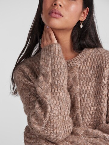 PIECES Sweter 'Nina' w kolorze brązowy