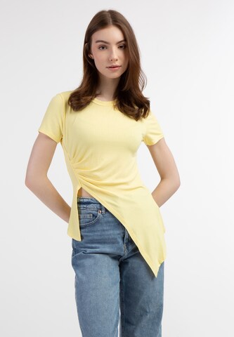 MYMO - Camisa em amarelo: frente