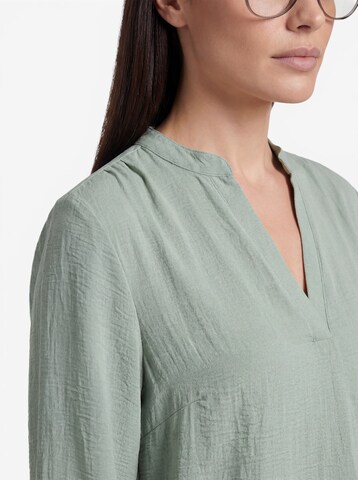 Chemisier 'CARMette' ONLY Carmakoma en vert
