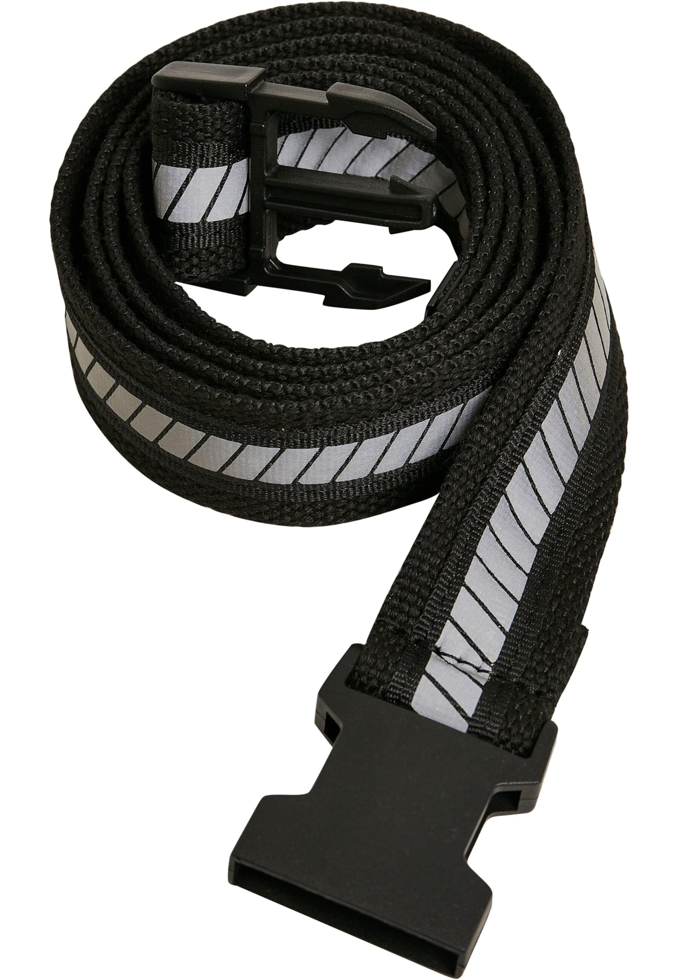 Urban Classics Belt in Black: front