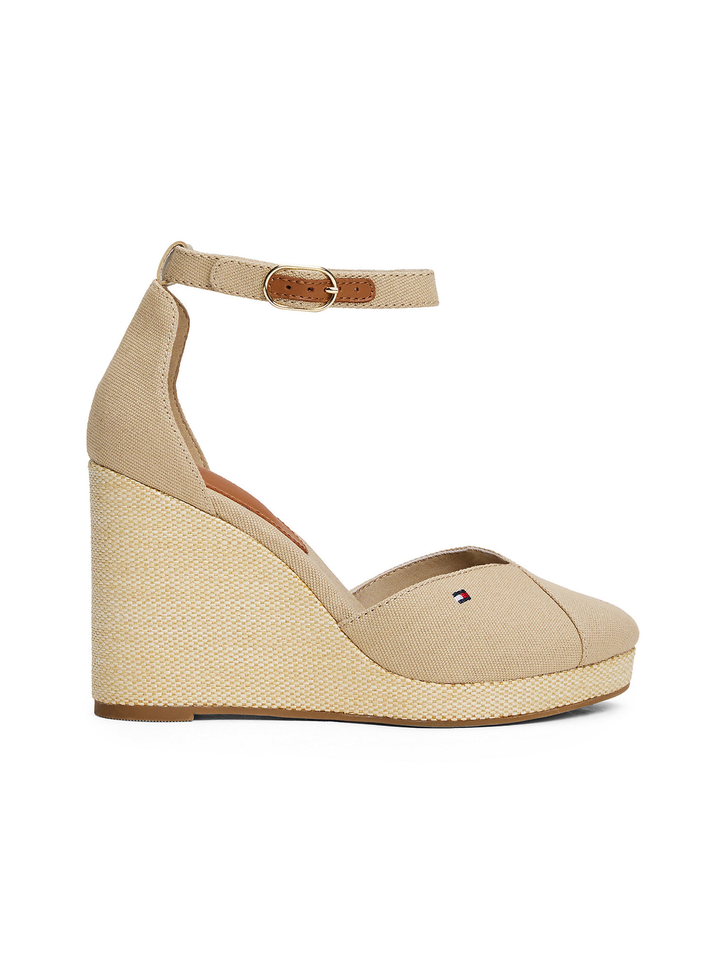 TOMMY HILFIGER Pumps in Beige