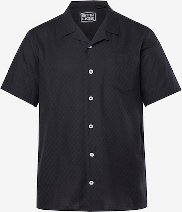 STHUGE Regular fit Button Up Shirt in Black: front