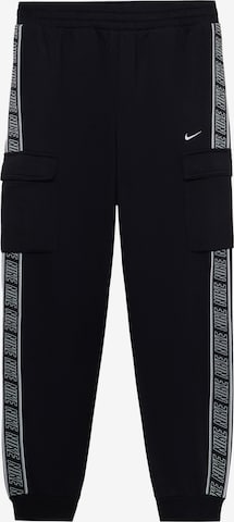 Nike Sportswear - Tapered Pantalón 'CLUB+' en negro: frente