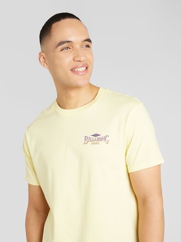 T-Shirt 'DREAMY PLACE' BILLABONG en jaune