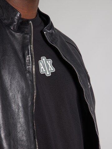 ARMANI EXCHANGE T-shirt i svart