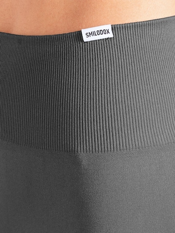 Smilodox Slim fit Leggings 'Trixy' in Grey