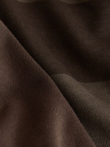 Brookland Set in Brown