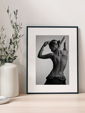 Liv Corday Image 'Back' in Black