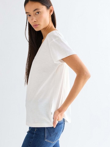 WRANGLER Shirt 'Easy V Neck' in White