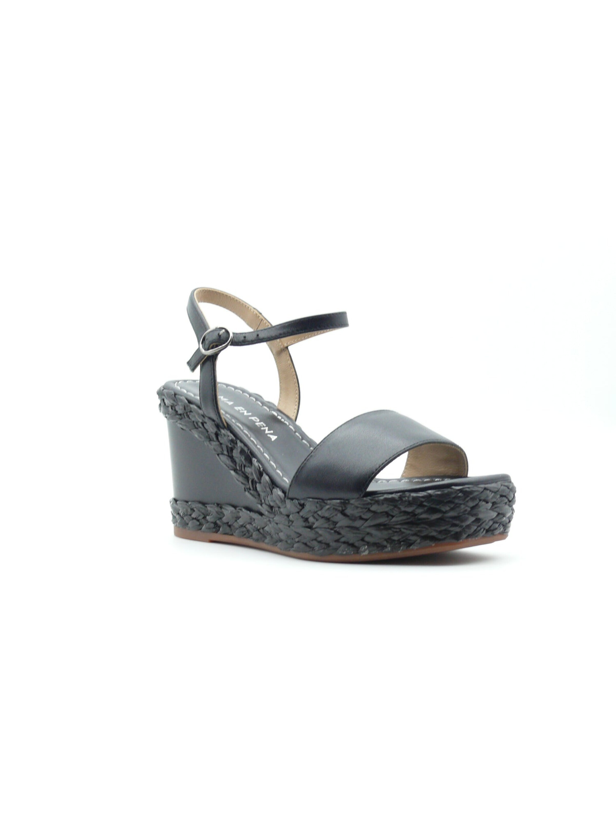 Alma En Pena Strap sandal in Black: front