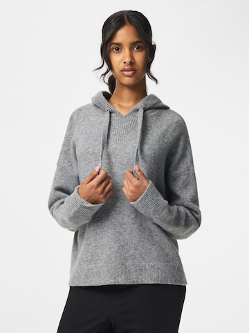 Pull-over 'PCMALOU' PIECES en gris : devant