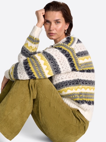 Rich & Royal Sweter w kolorze biały