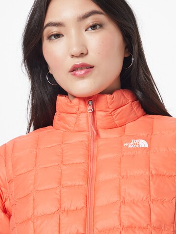 THE NORTH FACE - Casaco outdoor em laranja