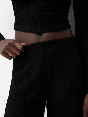 T-shirt Bershka en noir