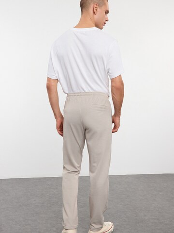 Regular Pantalon Trendyol en beige