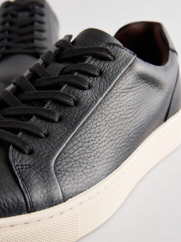 Sneaker bassa di Next in nero