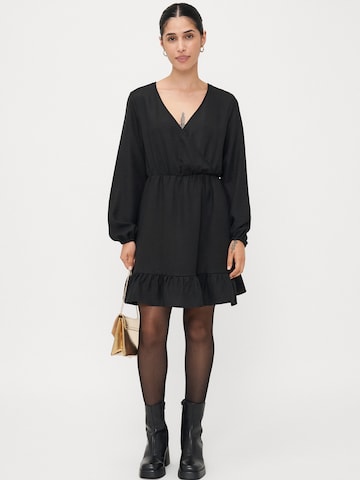 Vero Moda Petite - Vestido 'VMELLIE' en negro