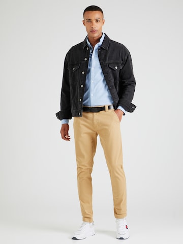Tommy Jeans Přiléhavý střih Košile – modrá