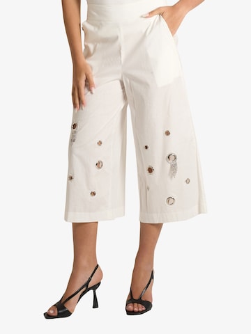 Jijil Wide leg Pants in White: front