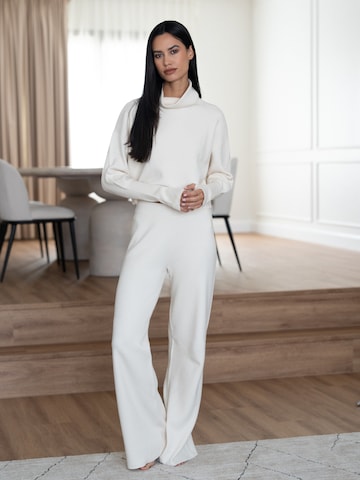 Loosefit Pantalon MYLAVIE by Sarah Harrison en blanc