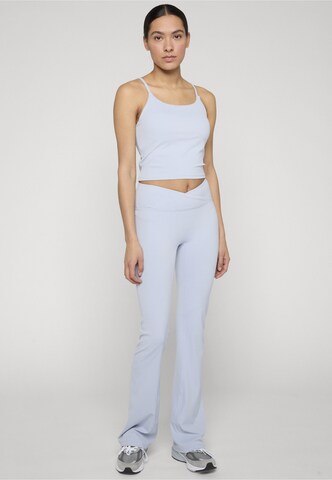 Haut Urban Classics en bleu : devant