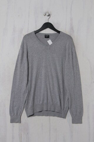 Tom Hanbury Sweater & Cardigan in XL in Grey: front