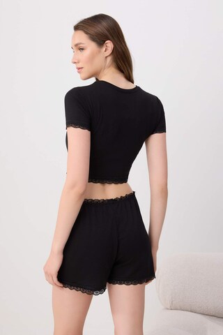 Trendyol - Pijama de pantalón corto en negro