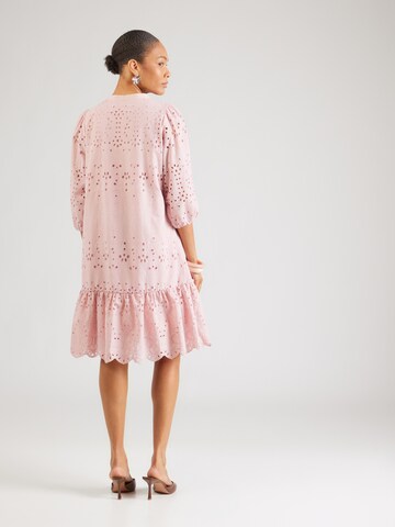 MORE & MORE Mekko värissä vaaleanpunainen