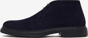Boots stringati di Derimod in blu: frontale