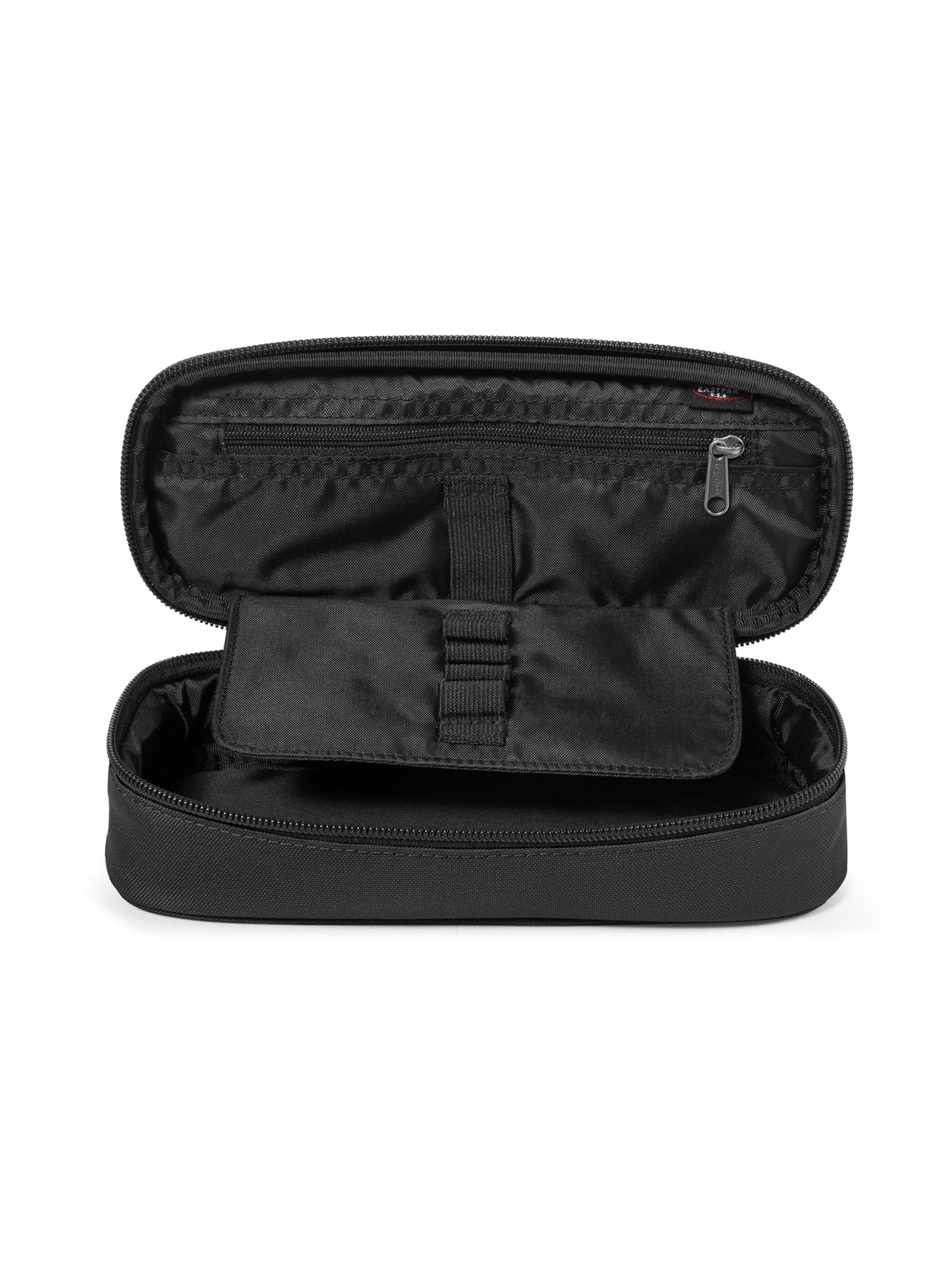 EASTPAK Несесер 'Oval Single' в черно