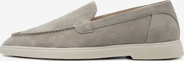 Chaussure basse 'Adore Classic Loafer' Dutch'D en gris : devant