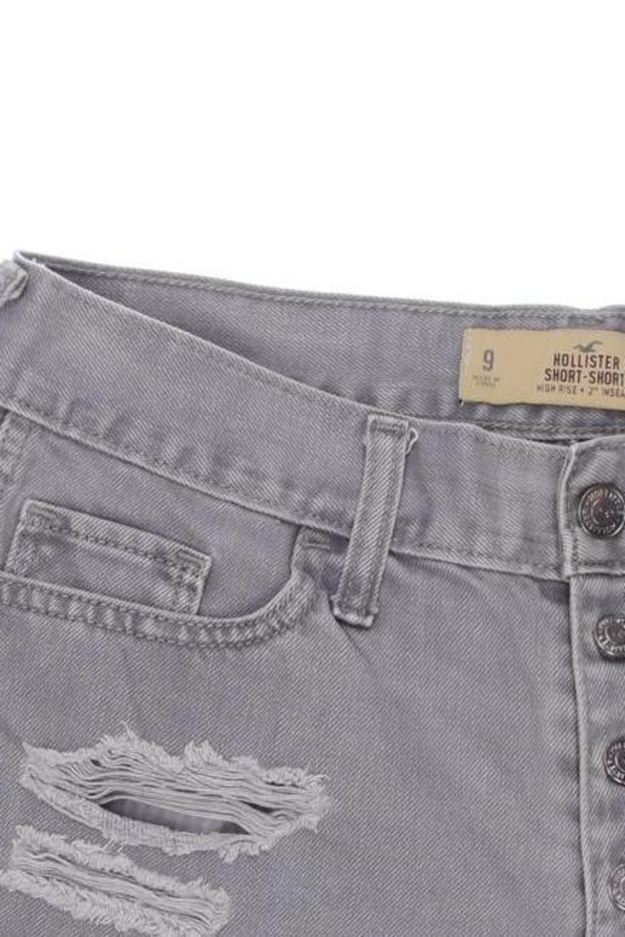 HOLLISTER Shorts in M in Grey