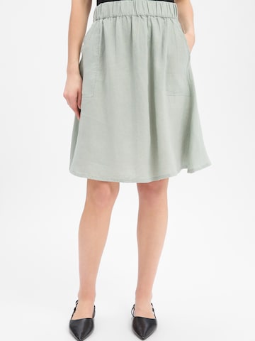 Marie Lund Skirt in Green: front