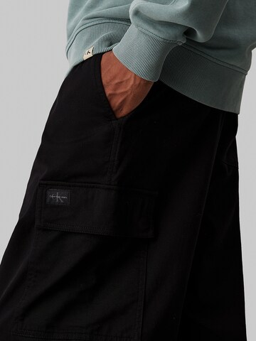 Calvin Klein Jeans Wide leg Cargo trousers in Black