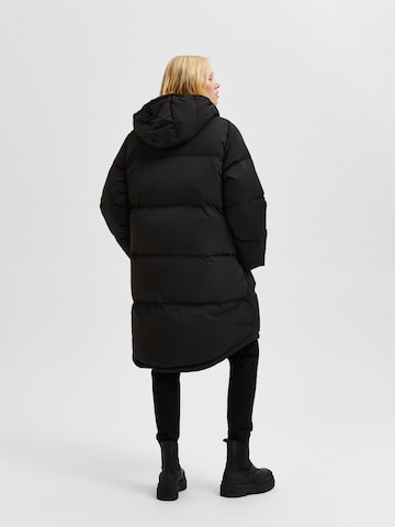 Selected Femme Curve Winter Coat in Black