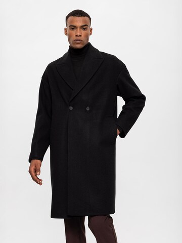 Antioch Between-seasons coat in Black: front