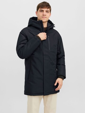 JACK & JONES Winter Parka in Black: front