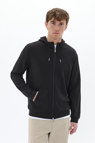 Matinique Sweatshirt 'Theo' i sort: forside