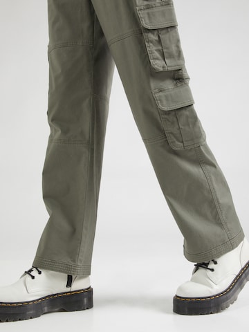 Abercrombie & Fitch - Loosefit Pantalón cargo 'CLASSIC' en verde